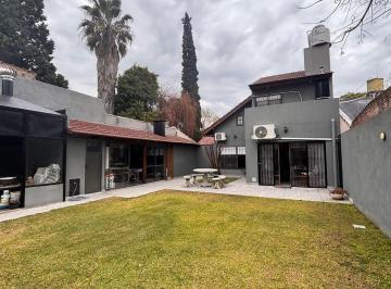 PH · 92m² · 3 Ambientes · 1 Cochera · Alquiler PH 4 Amb Cochera Jardin Quincho Lomas