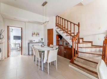 Casa · 150m² · 7 Ambientes · 2 Cocheras · Venta Casa de 7 Amb. con Doble Cochera y Patio