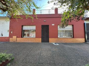 Casa · 76m² · 4 Ambientes · Venta Casa 4 Ambientes, Apto Credito, con Patio