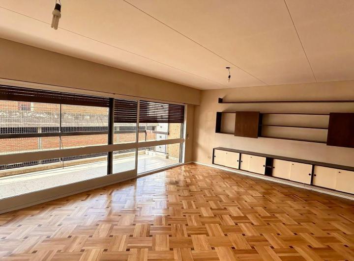 Departamento · 130m² · 4 Ambientes · 1 Cochera