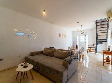 PH · 92m² · 4 Ambientes · PH en Venta 3 Dorm.