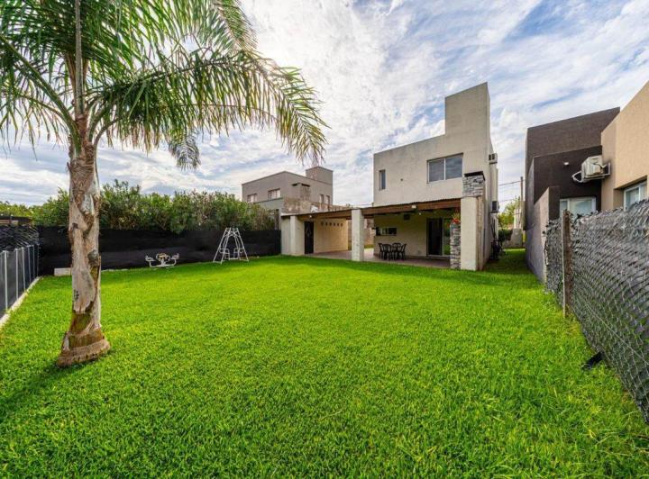 Casa · 86m² · 3 Ambientes · 1 Cochera