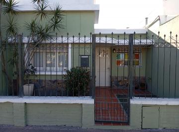 Casa · 116m² · 5 Ambientes · Venta Casa Talleres Oeste 4 Dorm.