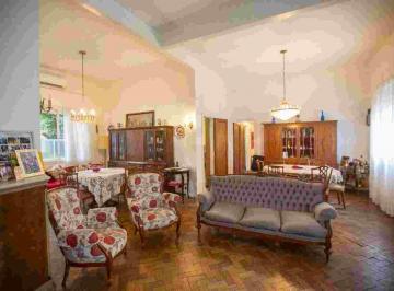 Departamento · 120m² · 5 Ambientes · Exclusiva Propiedad de 130 m² en Monserrat | 3 Uni