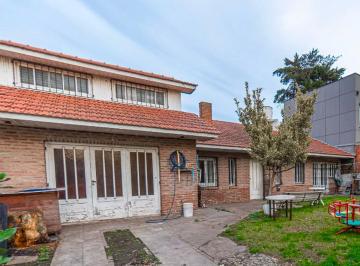 Casa · 135m² · 4 Ambientes · 1 Cochera · Venta Chalet 4 Amb Colinas de P. Ramos con Jardin