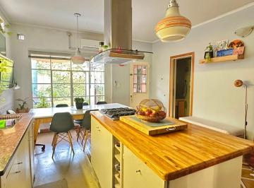 Casa · 93m² · 4 Ambientes · 2 Cocheras · Venta Casa 4 Ambientes Jardin Lomas de Zamora