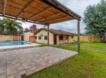Casa · 100m² · 4 Ambientes · 3 Cocheras · Venta Casa 2dorm Quincho Jardin Pileta Alberti Pil