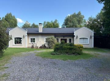 Casa · 240m² · 4 Ambientes · 1 Cochera · Alquiler Anual Casa 4 Amb Amueblada Golfer´s Pilar