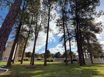 Terreno · 1640m² · Venta Lote 1a. Etapa Financia Pinares Golf Capilla