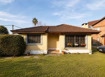 Casa · 57m² · 3 Ambientes · 2 Cocheras · Casa en Venta 3 Ambientes B. Cerrado La Lonja Pilar