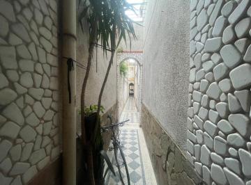 PH · 67m² · 2 Ambientes · PH en Venta un Dormitorio a Reciclar en Lourdes
