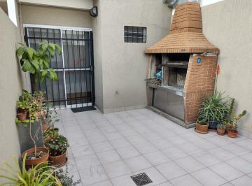 Casa · 87m² · 4 Ambientes · 1 Cochera · Casa Duplex de 4 Amb en Venta en Villa Luzuriaga