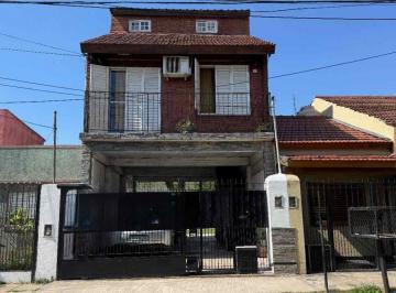 PH · 60m² · 3 Ambientes · 2 Cocheras · Venta PH 2 Pisos 3 Ambientes Centro de José C. Paz