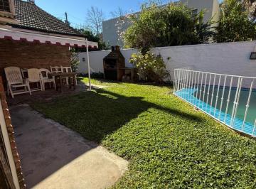 Casa · 115m² · 4 Ambientes · Casa Luminosa con Pileta Beccar San Isidro