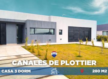 Casa · 241m² · 5 Ambientes · 2 Cocheras · Venta Casa Los Canales de Plottier