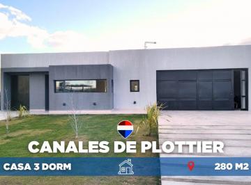 Casa · 241m² · 5 Ambientes · 2 Cocheras · Venta Casa Los Canales de Plottier