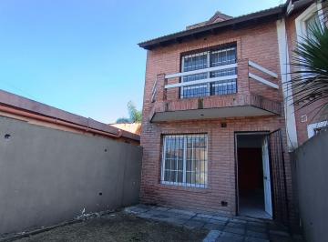 PH · 85m² · 4 Ambientes · 1 Cochera · PH 4 Amb Independiente con Patio Castelar Sur