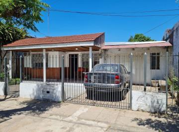 Casa · 80m² · 3 Ambientes · 1 Cochera · Casa Venta 3 Amb Garage Solano