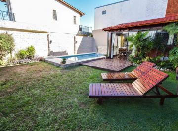 Casa · 263m² · 5 Ambientes · 1 Cochera · Venta Casa 2 Dorm. C/cochera - Zona Sur