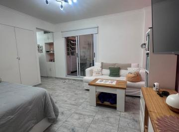 Departamento · 31m² · 1 Ambiente · Venta Monoambiente Remodelado con Patio Caballito