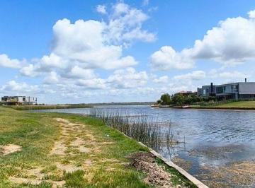 Terreno · 954m² · Lote 954.44 m Muelles Puertos del Lago Excelente Ub