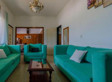Casa · 247m² · 8 Ambientes · Doble Vivienda en Lote Propio, en Gral. San Martín