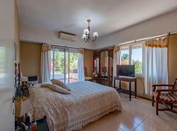Casa · 240m² · 6 Ambientes · 2 Cocheras · Venta Casa 6 Amb. Mucho Sol 3 Cocheras Padua Sur