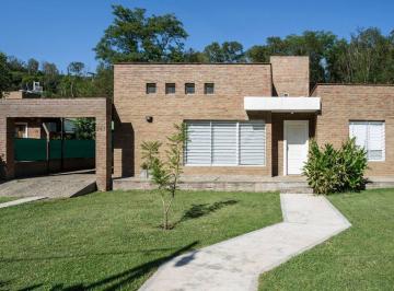 Casa · 120m² · 4 Ambientes · 1 Cochera · Venta Casa Rio Ceballos con Pileta