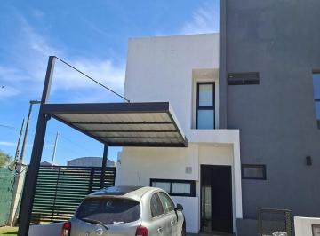 Departamento · 83m² · 2 Ambientes · 1 Cochera · Venta Loft Housing Miradores de Manantiales