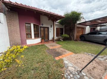 Casa · 216m² · 8 Ambientes · 2 Cocheras · Venta Casa 3 Dor B Parque Capital - Apta Credito