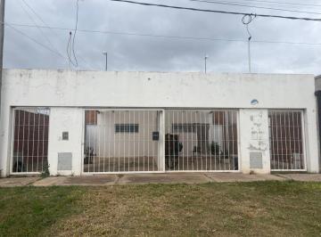 Casa · 137m² · 3 Ambientes · 1 Cochera · Venta de 2 Casas PH - Barrio Suroeste