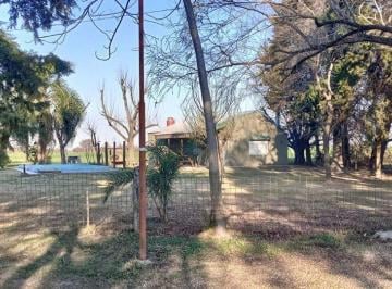 Quinta vacacional · 73m² · 2 Dormitorios · Casa Quinta en Ruta 6 Al Norte