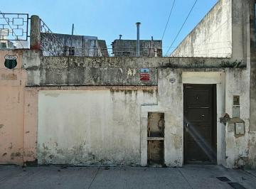 Casa · 279m² · 11 Ambientes · Venta Block Multifamiliar Mataderos Lote Propio