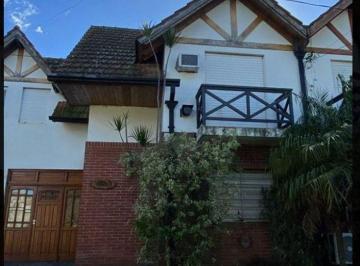 Casa · 130m² · 4 Ambientes · 1 Cochera · Casa Duplex 3 Amb Barrio Los Robles en Burzaco