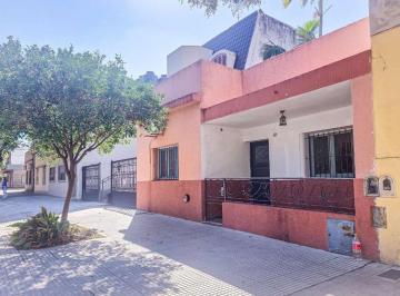 Casa · 118m² · 5 Ambientes · Venta - Casa 5 Amb con Patio/terraza - Versalles - 185 m²