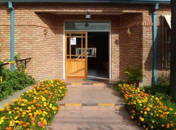 Fondo de comercio · 1100m² · 6 Cocheras · Venta Geriátrico Premium Villa Luzuriaga