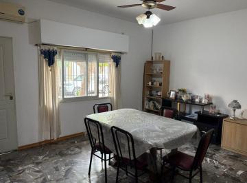 PH · 83m² · 3 Ambientes · Venta PH 3 Amb a Refaccionar C/terraza Saenz Peña