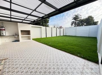 Casa · 170m² · 4 Ambientes · 1 Cochera · Venta Casa 4 Amb Parque y Cochera - Ituzaingó