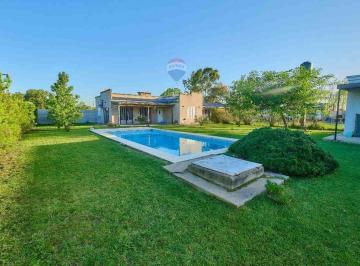 Casa · 170m² · 5 Ambientes · 1 Cochera · Casa en Venta Florencio Varela Apto Crédito