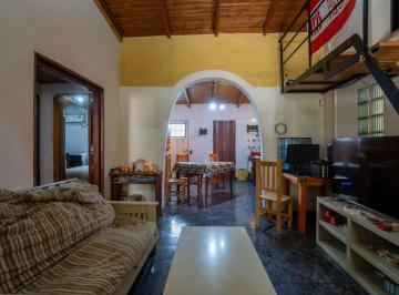 Casa · 75m² · 3 Ambientes · 1 Cochera · Casa en Venta en Melchor Romero 2 Dorm.