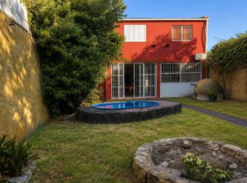 Casa · 250m² · 5 Ambientes · 2 Cocheras · Casa en Venta Ringuelet Pileta Quincho