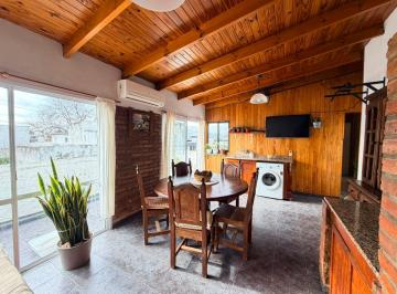 PH · 83m² · 5 Ambientes · 1 Cochera · Casa en Venta Los Hornos Apta Banco