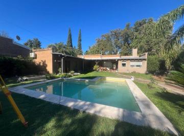 Casa · 215m² · 5 Ambientes · Venta Casa 5 Amb Pilar Manuel Alberti