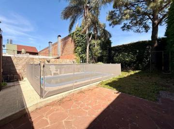 Casa · 282m² · 7 Ambientes · 2 Cocheras · Hermosa Casa 7 Amb C/cochera Patio y Pileta