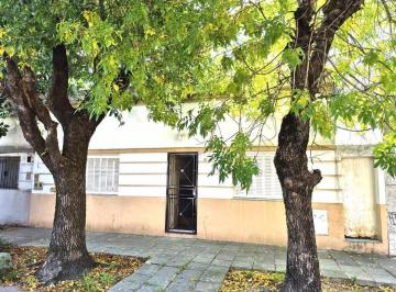 Casa · 139m² · 5 Ambientes · Casa a Reformar - 4 Dorm. - Terraza - Lanus Oeste