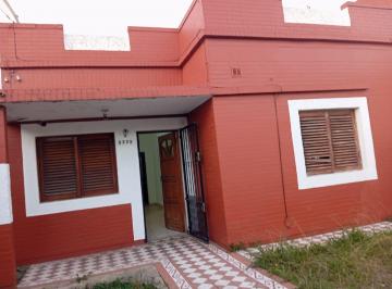 Casa · 180m² · 4 Ambientes · 1 Cochera · Casa Venta 4 Amb. Lanus Oeste Oport. 2 Viviendas