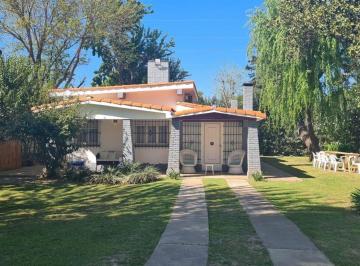 Casa · 190m² · 5 Ambientes · Alquiler Temporario en Funes Garita 13