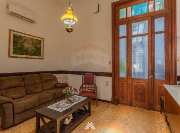 Casa · 138m² · 8 Ambientes · Venta Casa 4 Dorm. 3 Baños Tres Cruces