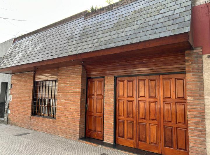 Casa · 161m² · 4 Ambientes · 1 Cochera