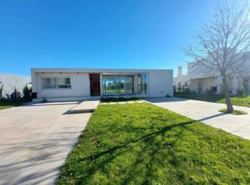 Quinta vacacional · 120m² · 2 Dormitorios · Venta Casa Barrio Haras Santa Maria Permuta